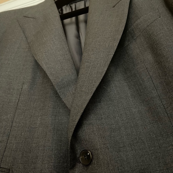 Tom Ford | 100% Authentic | Classic Men’s 56R 3-Piece Wool Suit - Picture 3 of 16